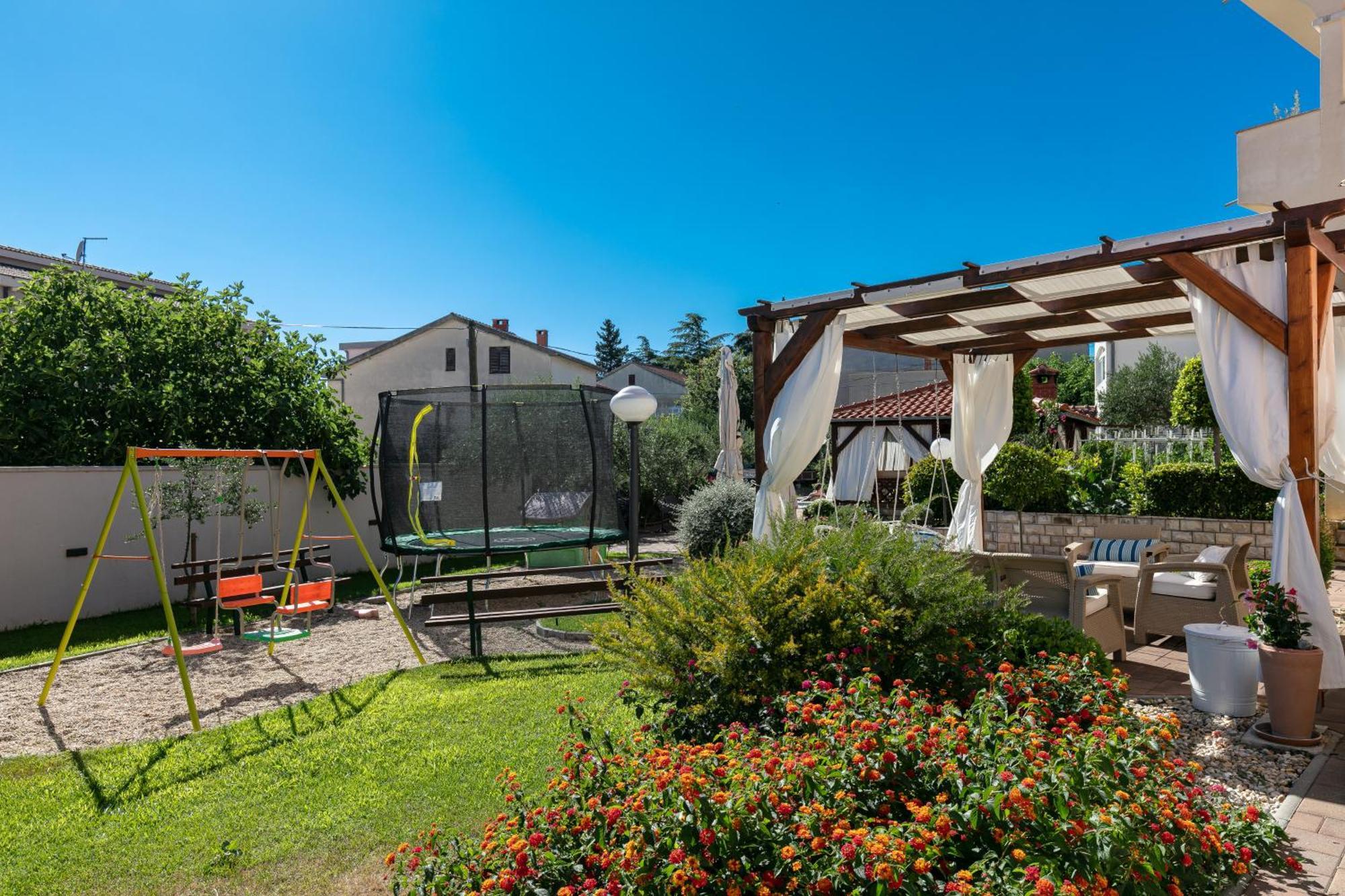 Pansion Gaspar Biograd Na Moru Exterior foto