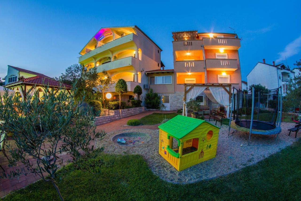 Pansion Gaspar Biograd Na Moru Exterior foto
